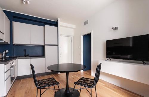 Simonetta Apartment | Youhosty - Perego 7 DX