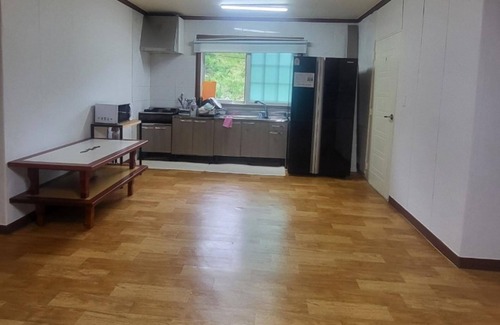 Yeongwol House | Youngwol River and Stars Pension