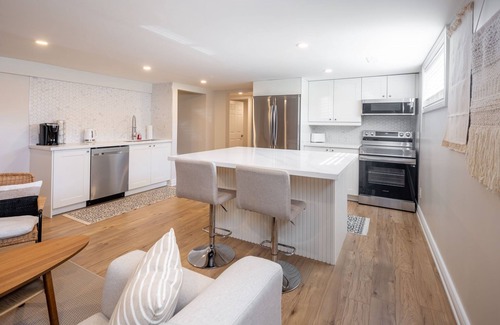 Amherstburg House | Your Amherstburg Oasis