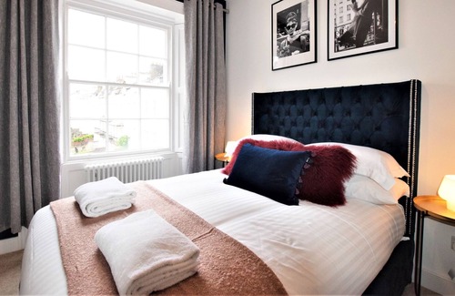 Clifton Apartment | Your Apartment Frederick Place - No 5