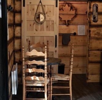 Lac-des-Plages House | Your Cozy Cabin Retreat