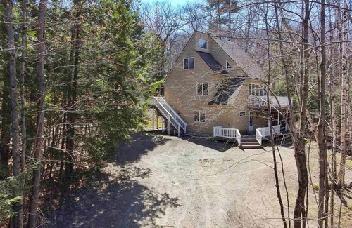 Campton House | Your Evergreen Escape - A Cozy Family Getaway