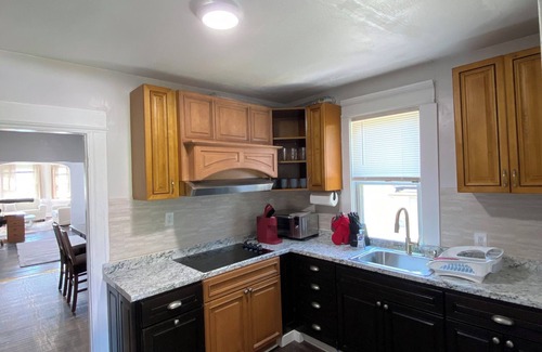 Waterbury Apartment | Your Fully Equipped Travel Space. Parking. Spacious. Close to Highways.