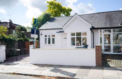 Walpole House | Your Home Away from Home in the Heart of Ealing