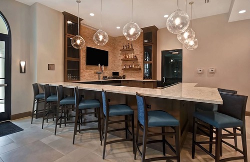 Florida Central Atlantic Coast Hotel | Your Home in Sunshine State! Pet-friendly, Kitchenette, Swimming Pool!