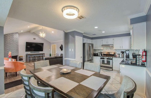 Houston House | Your Houston Vacation Getaway, 4-BD, Pool, Patio
