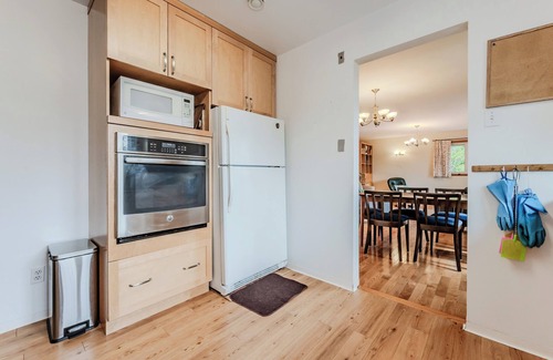 South Bruce Peninsula Cottage | Your Lakeside Retreat in Howdenvale