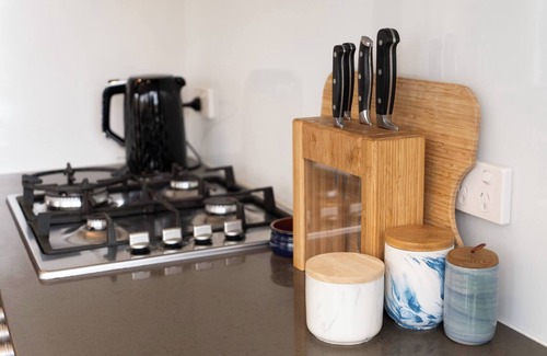 Abbotsford Apartment | Your Melbourne Paradise by Ready Set Stay -WIFI, Linen, Carpark stays over 2wk