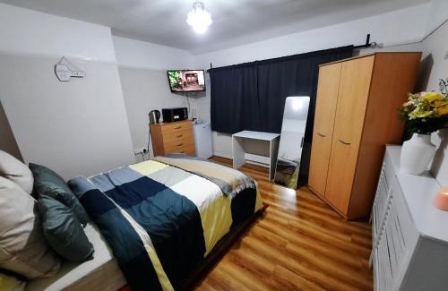 Dudley House | Your Place