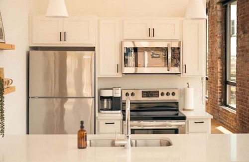 Duluth Apartment | Your private oasis in the heart of Lincoln Park