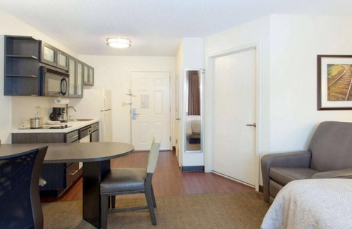 Fossil Creek Resort | Your Relaxing Getaway Awaits! Pet-Friendly Property, Free Parking