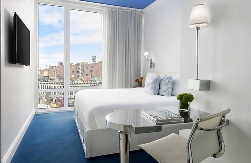 SoHo Hotel | Your Relaxing Getaway Awaits! Pet-friendly, Close to Elizabeth Street Garden