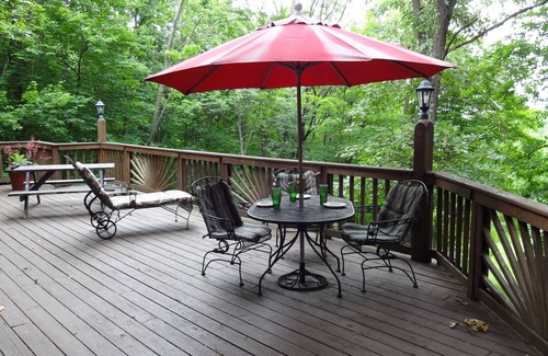 Chillicothe House | Your Sustainable and Secluded Dog-Friendly Home Away From Home.