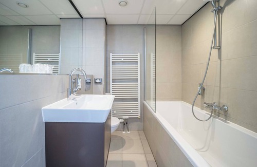Westkapelle Hotel | Your Zeeland Oasis with Beach Views, Outdoor Pool, Tennis & Scenic Hikes