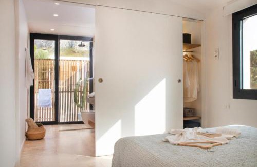 Colonia de Sant Pere Apartment | YourHouse Iris House
