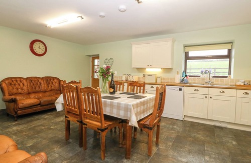 Dinas Cottage | Yr Hen Stabl