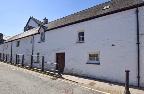Machynlleth House | Ysgubor Newydd - Two Bedroom House, Sleeps 4