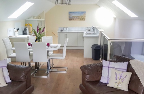 Boncath Cottage | Ysgubor - The Barn