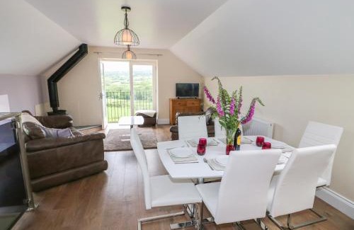 Boncath House | Ysgubor - The Barn