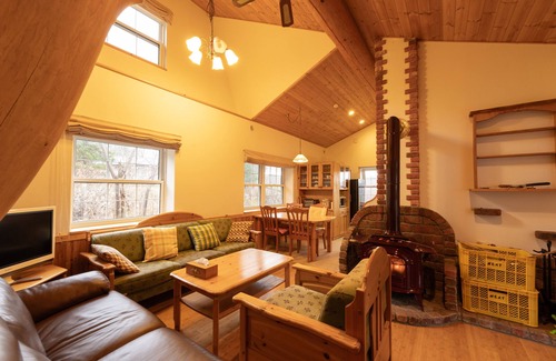 Yubari House | Yubari City Deer Valley Residence