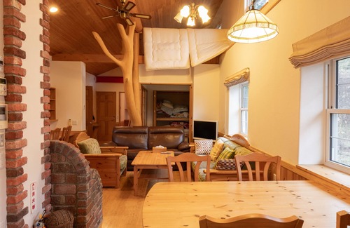 Yubari House | Yubari City Deer Valley Residence