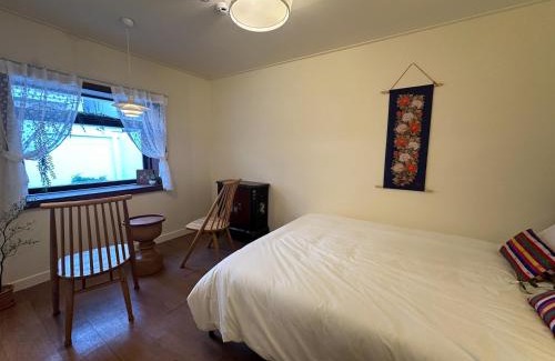 Sinchon-dong House | Yunseul- Garden House in the City with Korean Beauty