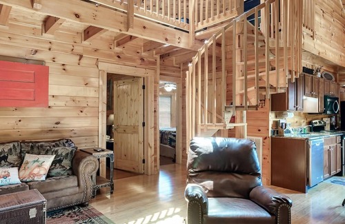 Sevierville Apartment | Yurt I Game Room Hot Tub I Sleeps 8 I 2BR 2BA