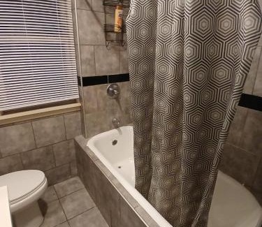 Weequahic Apartment | Z & Z APARTMENt 4