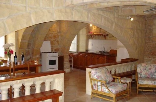 Sannat House | Zabbetta Farmhouse with swimming pool