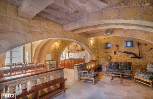 Sannat House | Zabbetta Farmhouse with swimming pool