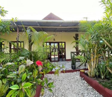 Uroa Apartment | Zanzllywood Uroa Beach Suites Hotel Apartment