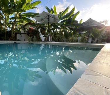 Uroa Apartment | Zanzllywood Uroa Beach Suites Hotel Apartment