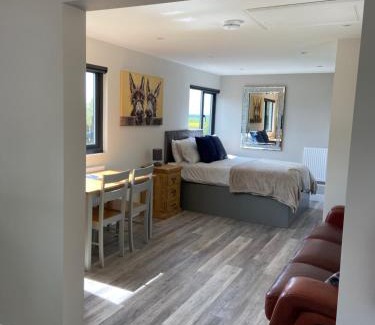 North Wheatley Apartment | Zara’s retreat