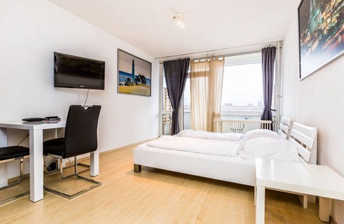 Humboldt - Gremberg Apartment | Zeitwohnung Deutz, 31qm, 1 Wohn-/Schlafzimmer, max. 4 Personen