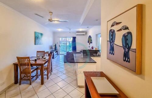 Cullen Bay Apartment | ZEN CITY Modern 1-BR City Apt Near Mindal Markets