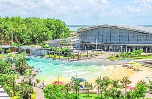 Cullen Bay Apartment | ZEN CITY Modern 1-BR City Apt Near Mindal Markets