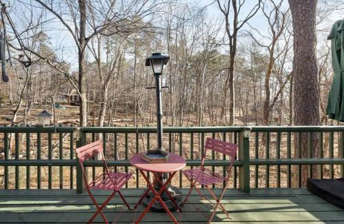 The Woods Ski Chalet | Zen Vibe w Fireplace Grill Deck & Screened Porch