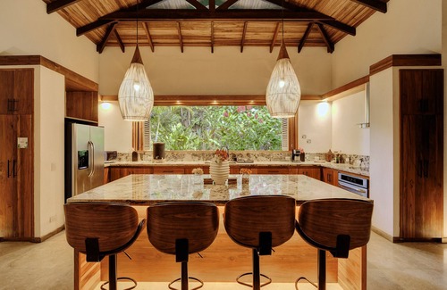 Chiguata Villa | Zen Villa. Luxury balinese style villa