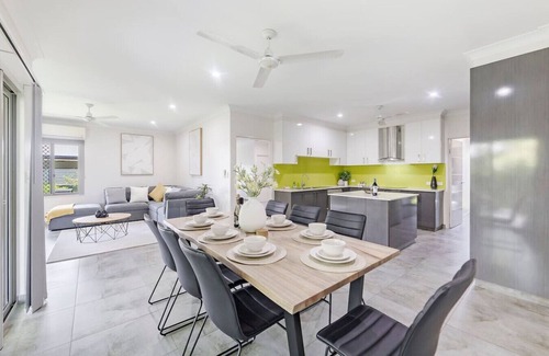 Muirhead Apartment | Zenhouse Harmony: Modern Home ~ Near CDU/Hospital