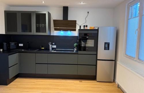 Haan Apartment | Zentral gelegen in Haan - 4 Schlafzimmer- Bis zu 7 Personen