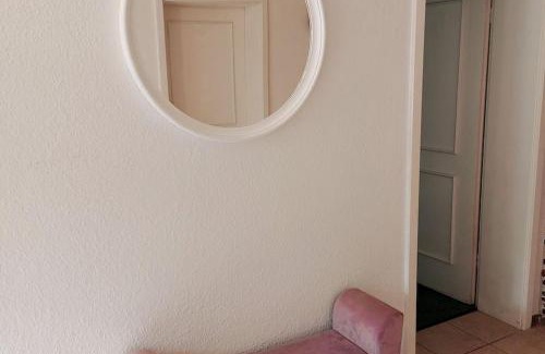 Ostorf Apartment | zentrale Ferienwohnung - direkt am See und in Schlossnähe