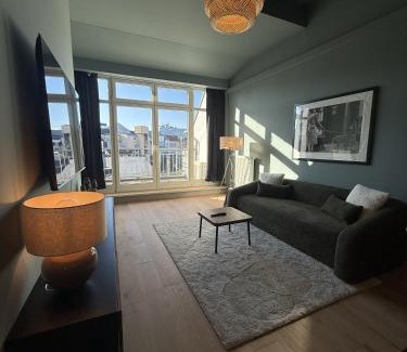 Augustenstraße Apartment | Zentrales Dachgeschoss-Apartment Augustenstraße