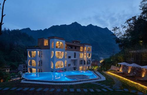Wulingyuan Hotel | Zhangjiajie Juanjie Luxury Resorts-Provide free one-way airport pick-up service