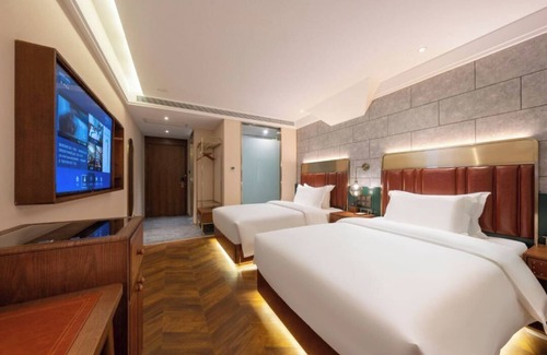 Zhanqiao Hotel | Zhe Brown Hotel Qingdao Railway Station
