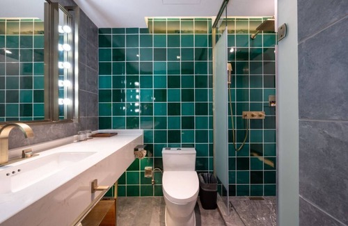 Zhanqiao Hotel | Zhe Brown Hotel Qingdao Railway Station