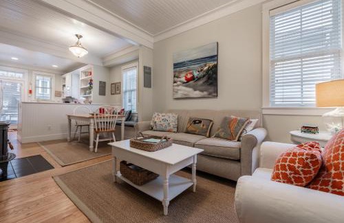 Seabrook House | Zinnias Cottage by Seabrook Hospitality