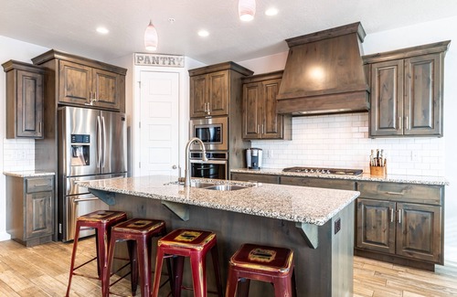 Washington House | Zion Experience 4 Bedroom Townhouse by RedAwning