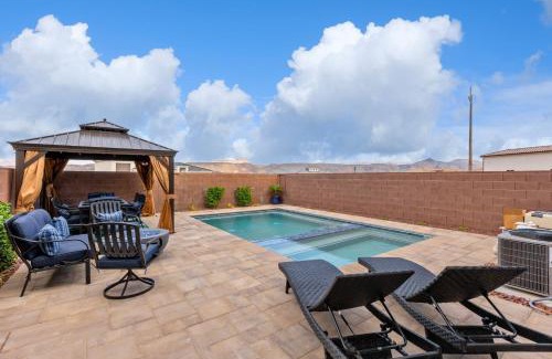 Hurricane House | Zion Getaway - Private Oasis w Pool Hot Tub & Game Room