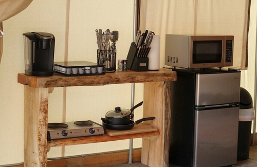 Orderville RV Rental | Zion Glamping Tent w/A/C & Private Bathroom