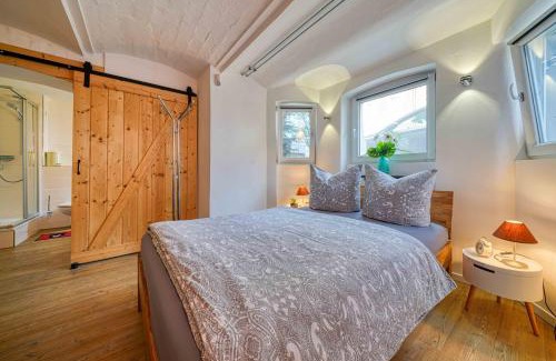Ostorf Apartment | Zuarin Gewölbekeller - direkt am Schlossgarten von Schwerin - Parkplatz auf Anfrage - Aufladestation für Elektro-Autos vorhanden